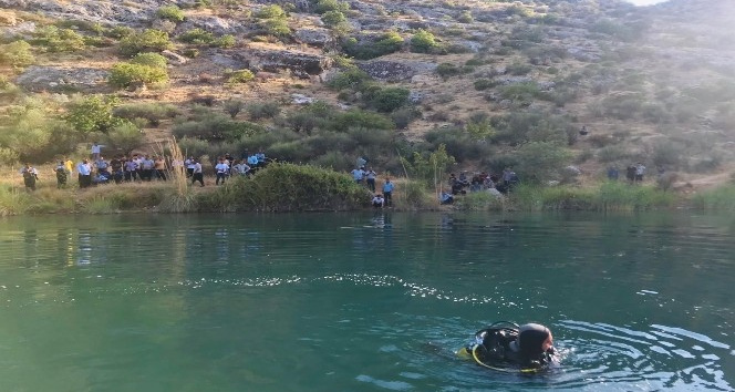 Balık tutmak isteyen genç nehirde boğuldu